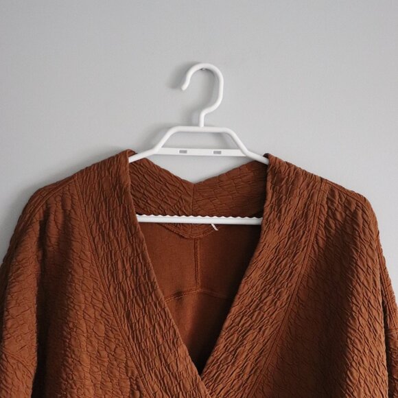 Lululemon Rippled Brown Sz 8 V-Neck Oversized High/Low Cotton Pullover Sweater - Picture 5 of 14